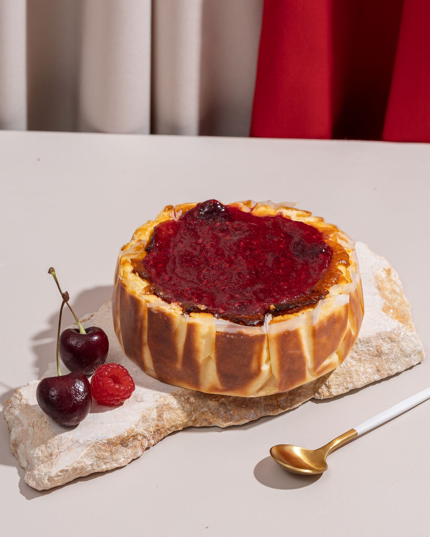 MINI TARTA VASCA SIN AZÚCAR - Frutos Rojos - 2 a 4 Porciones