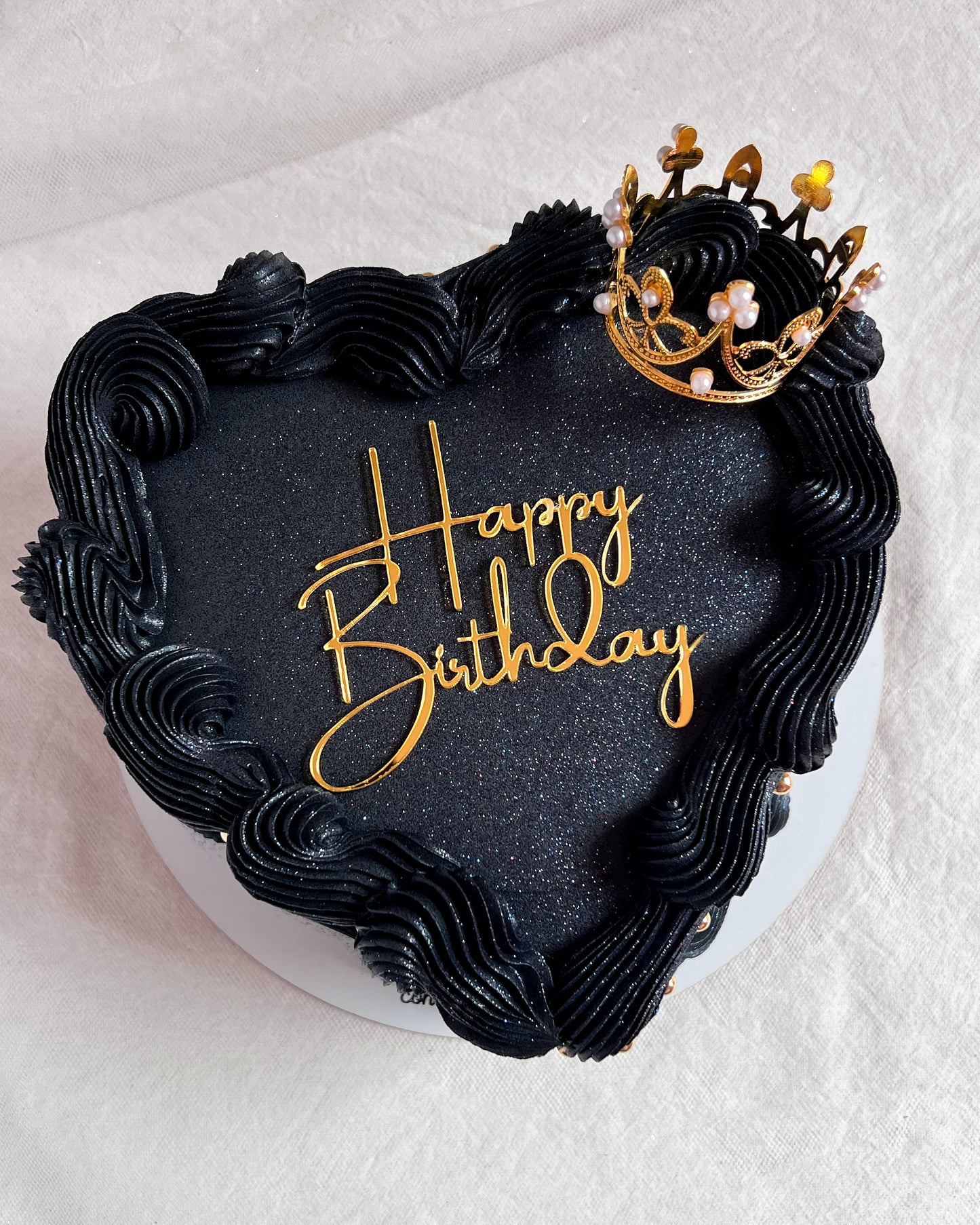 BLACK & GOLD HEART - Corona👑