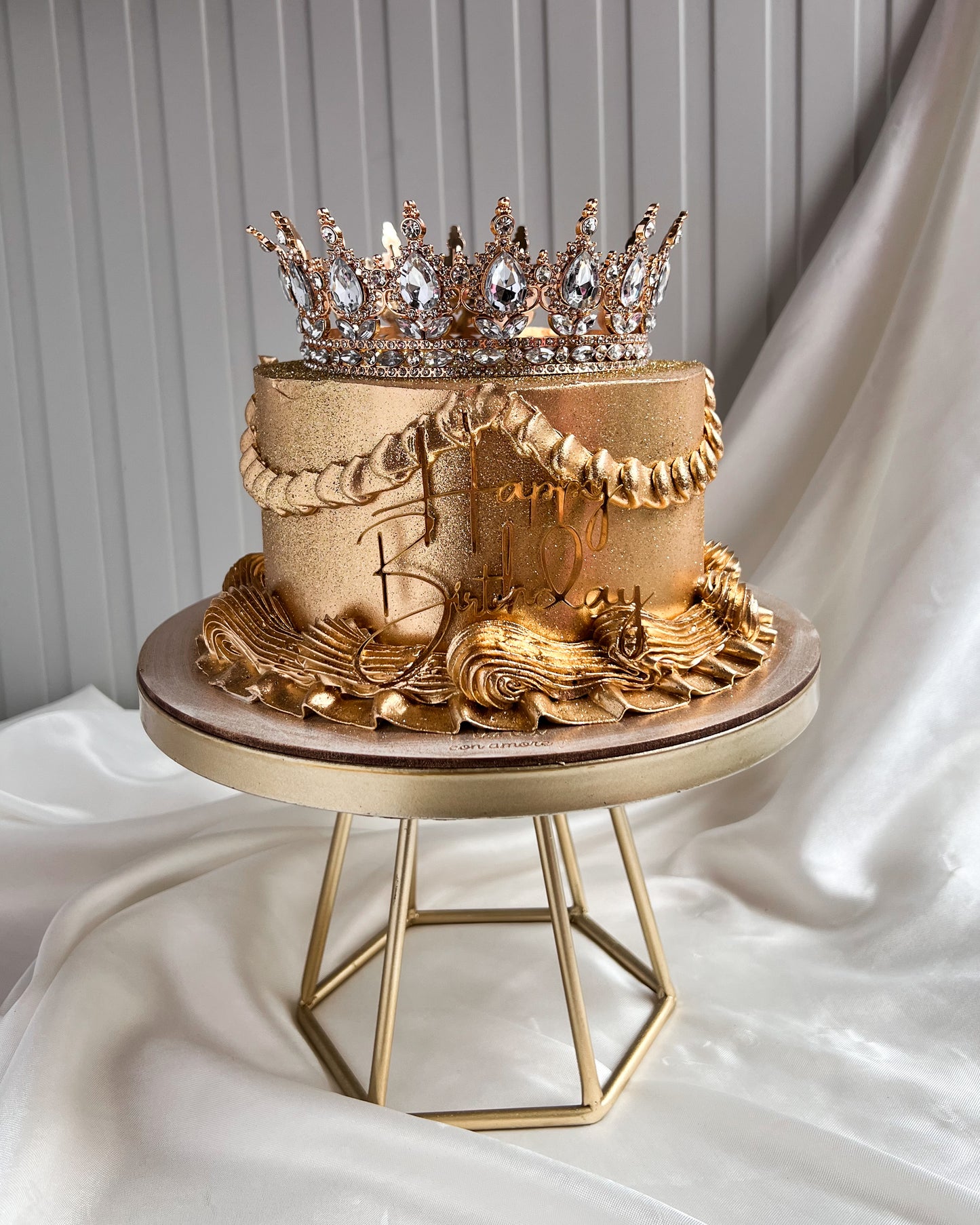 BIRTHDAY QUEEN CAKE DORADA - Corona