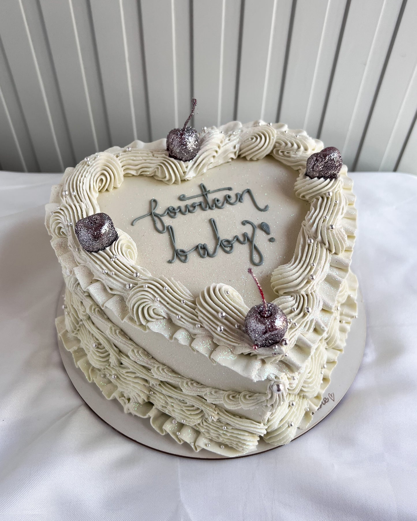 VINTAGE HEART - Cerezas Plateadas 🍒