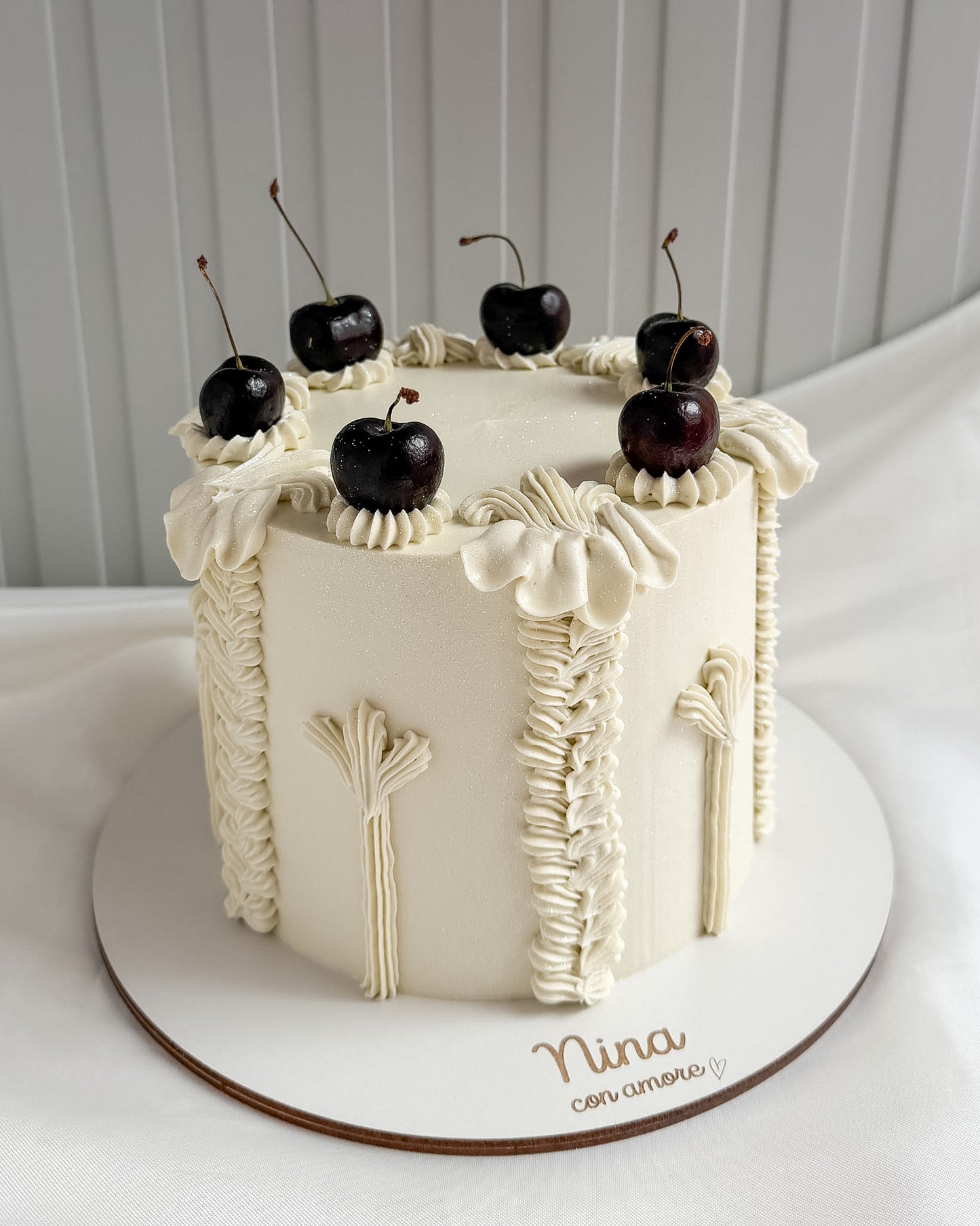 VINTAGE CAKE CON CEREZAS - Blanca