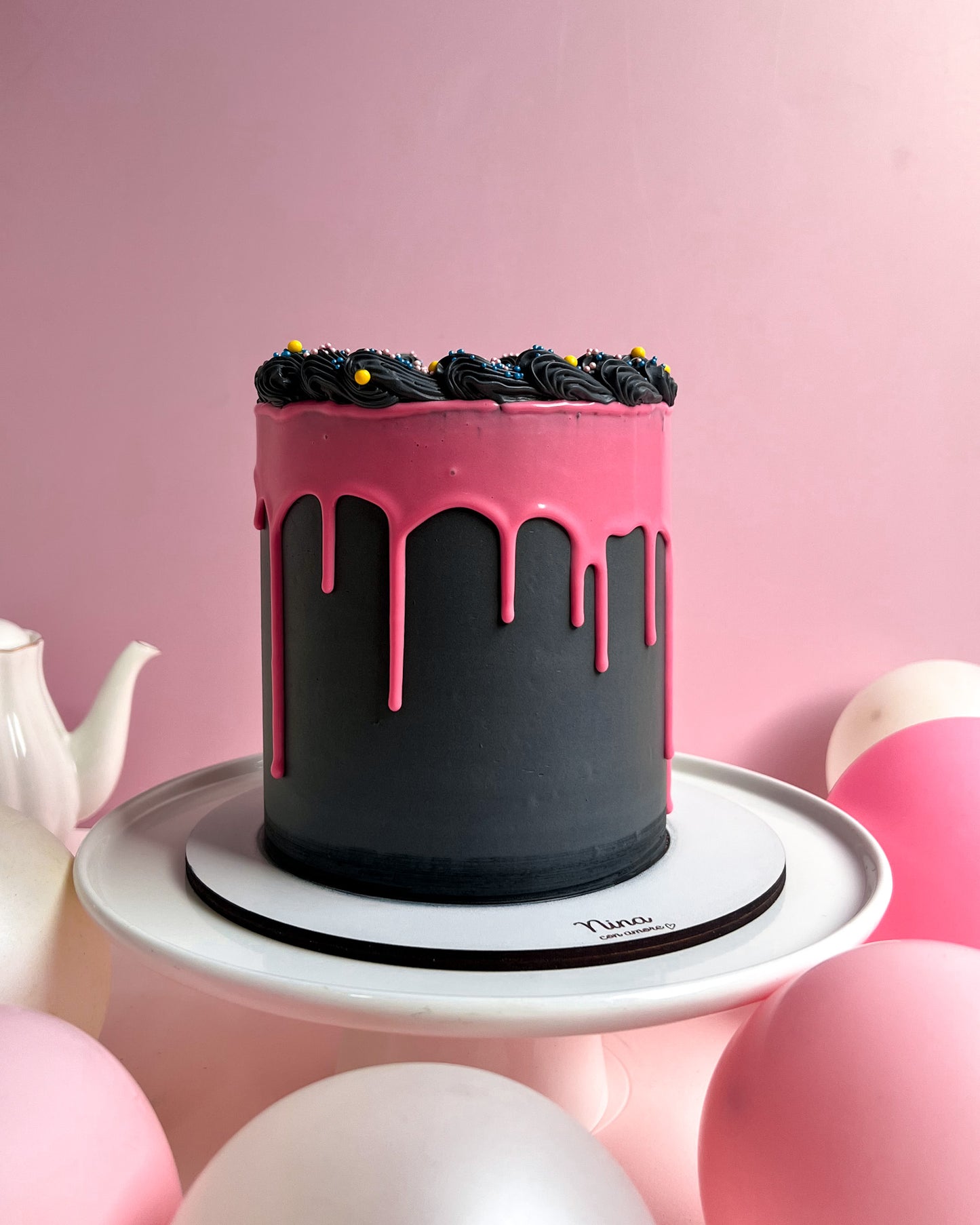 BLACK CAKE - PINK DRIPPING