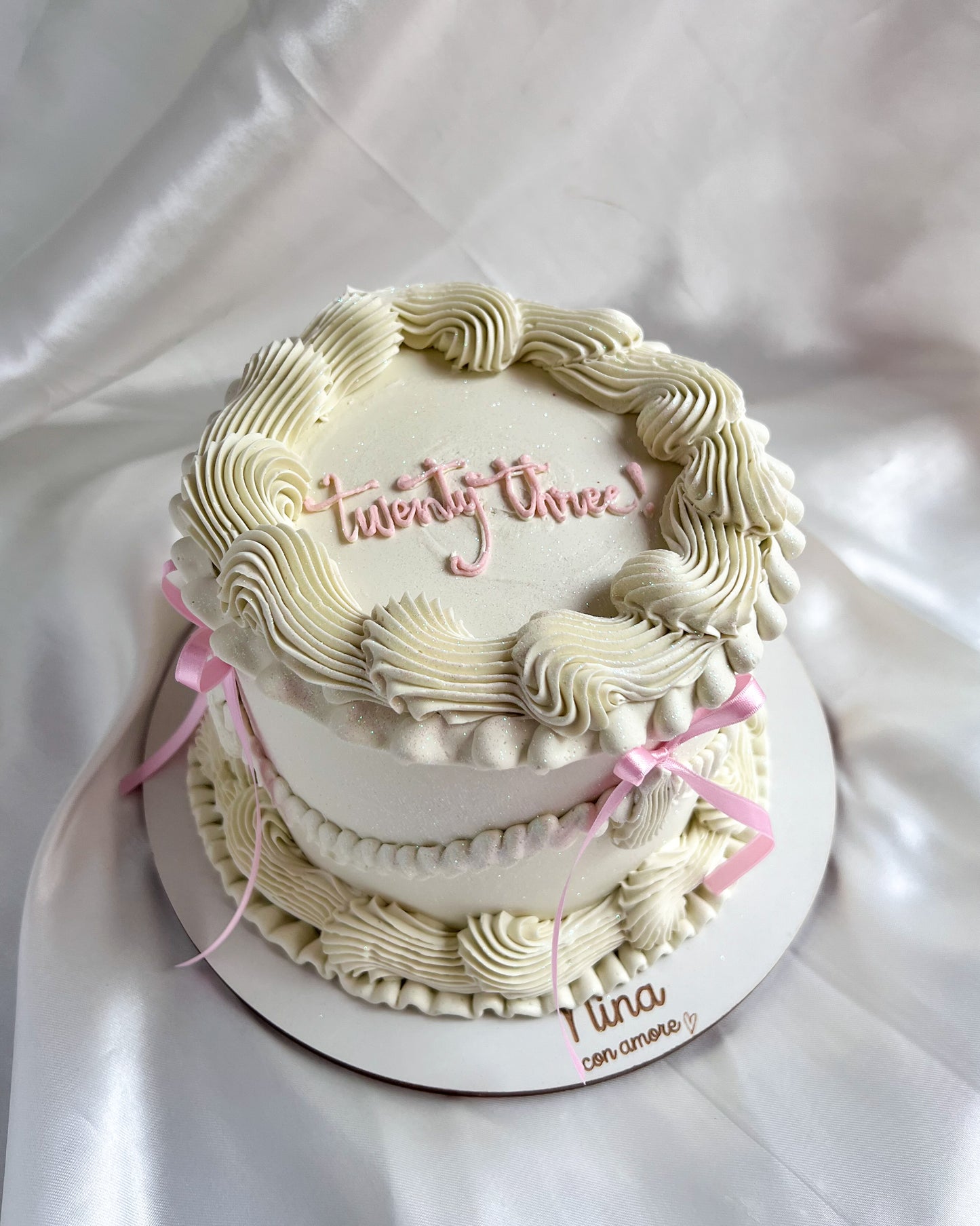 VINTAGE CAKE BLANCA - Lazos Rosados