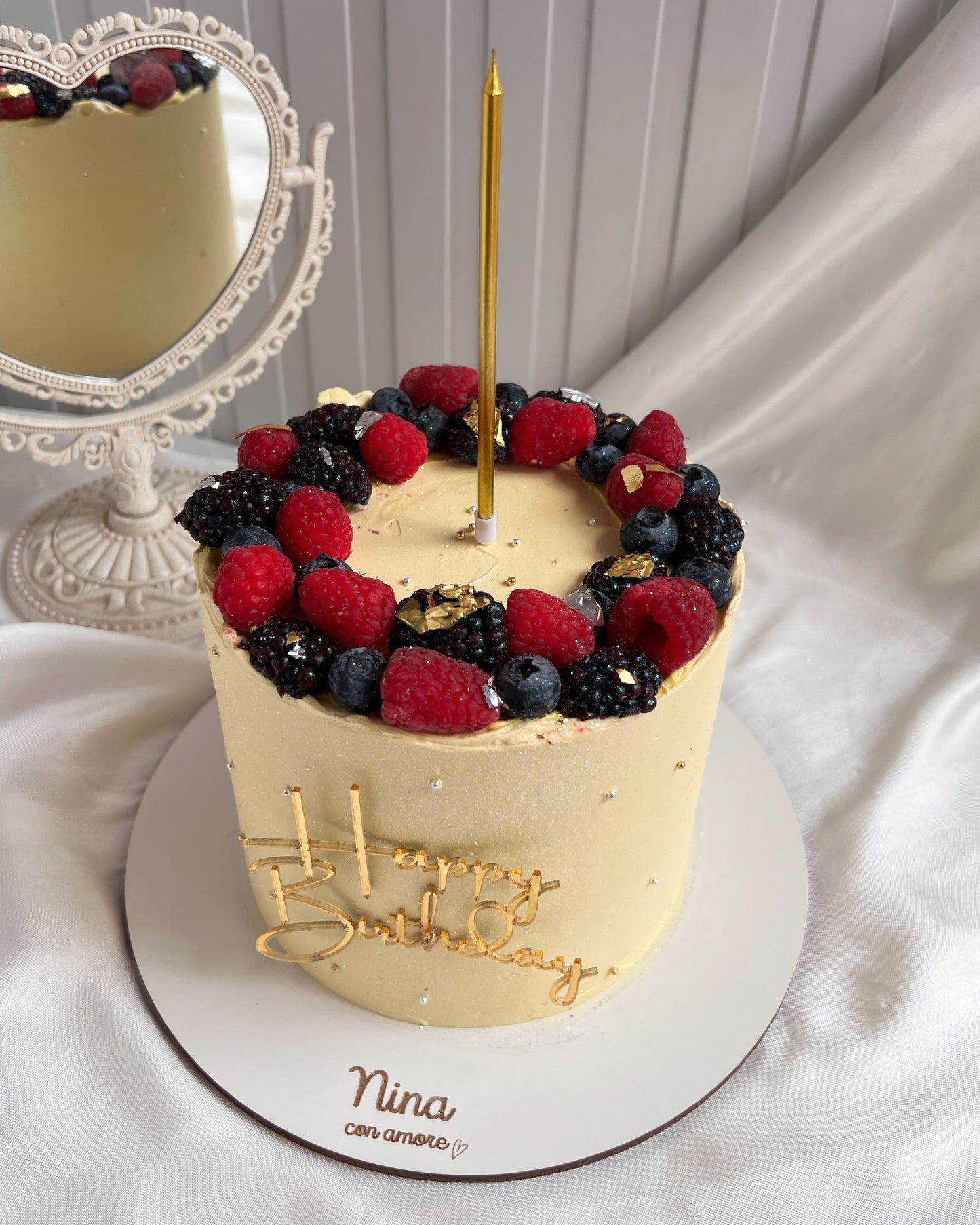 BERRIES CAKE AMARILLA - Frambuesas, Arándanos y Zarzamoras