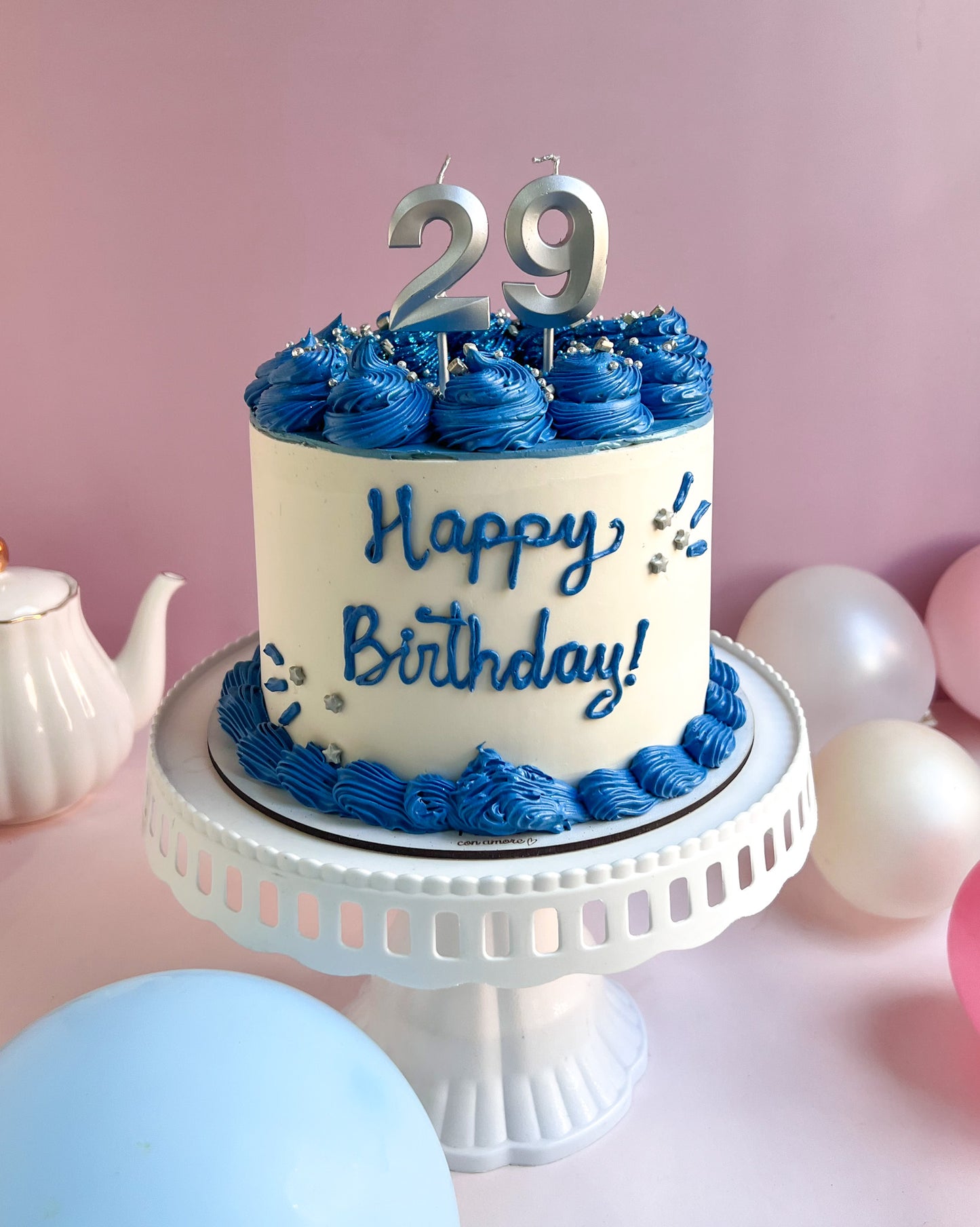 WHITE AND BLUE CAKE