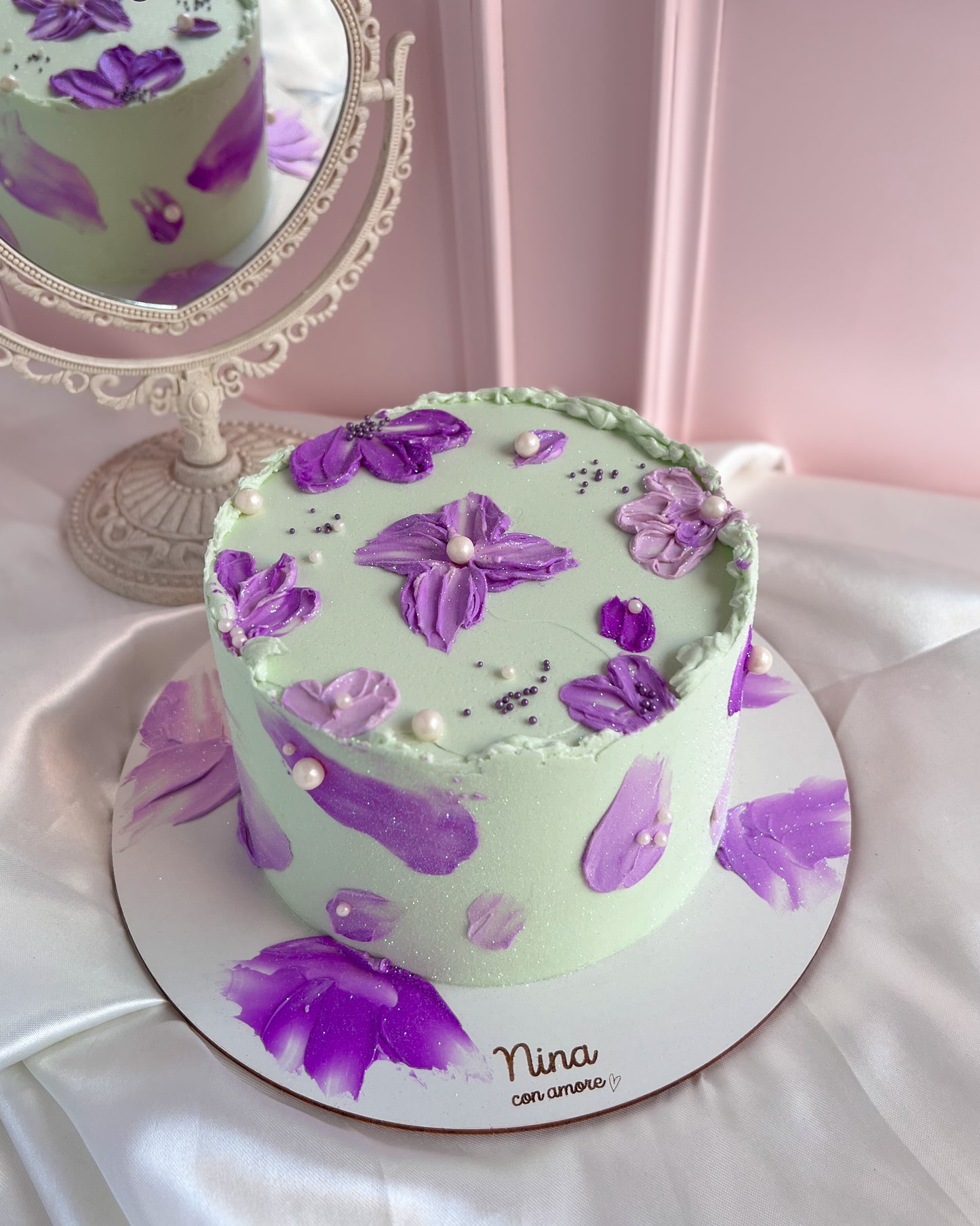 VERDE MENTA FLOWERS CAKE- Morado