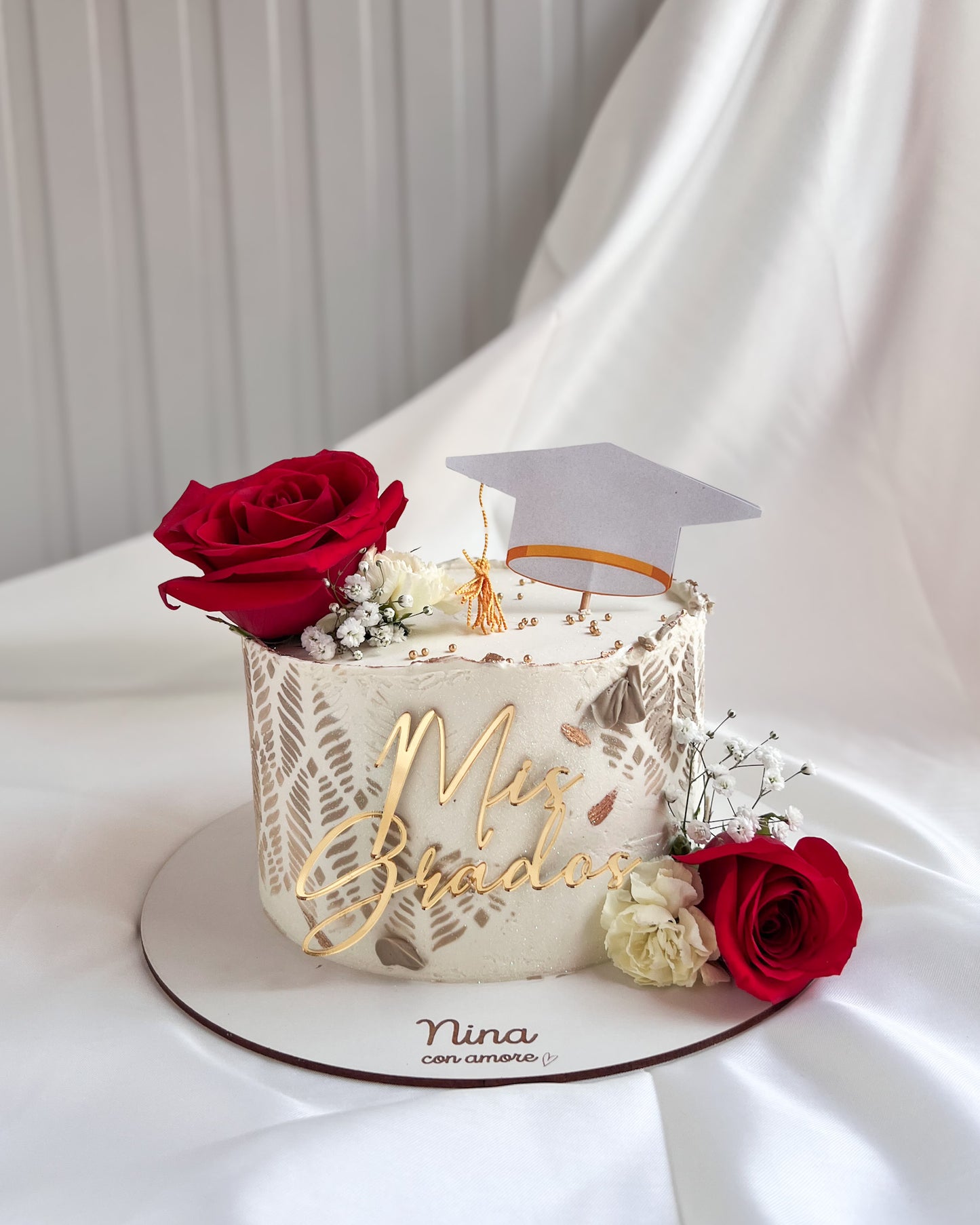 GRADUATION CAKE - Rosas + Birrete