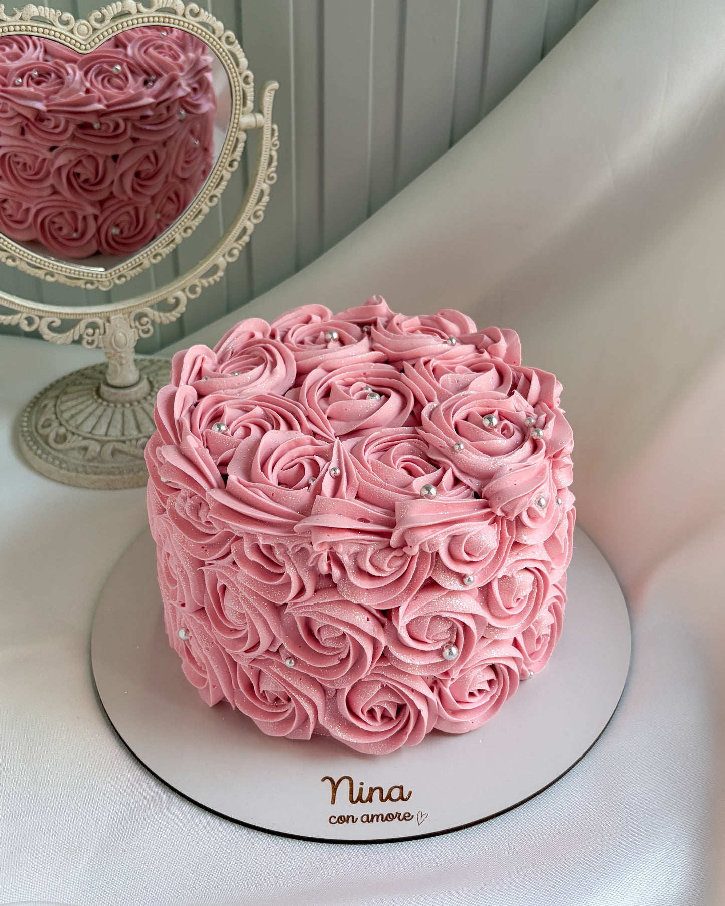 ROSETAS CAKE ROSADA - Perlas Plateadas