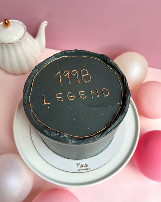 MINIMALIST BLACK & GOLD