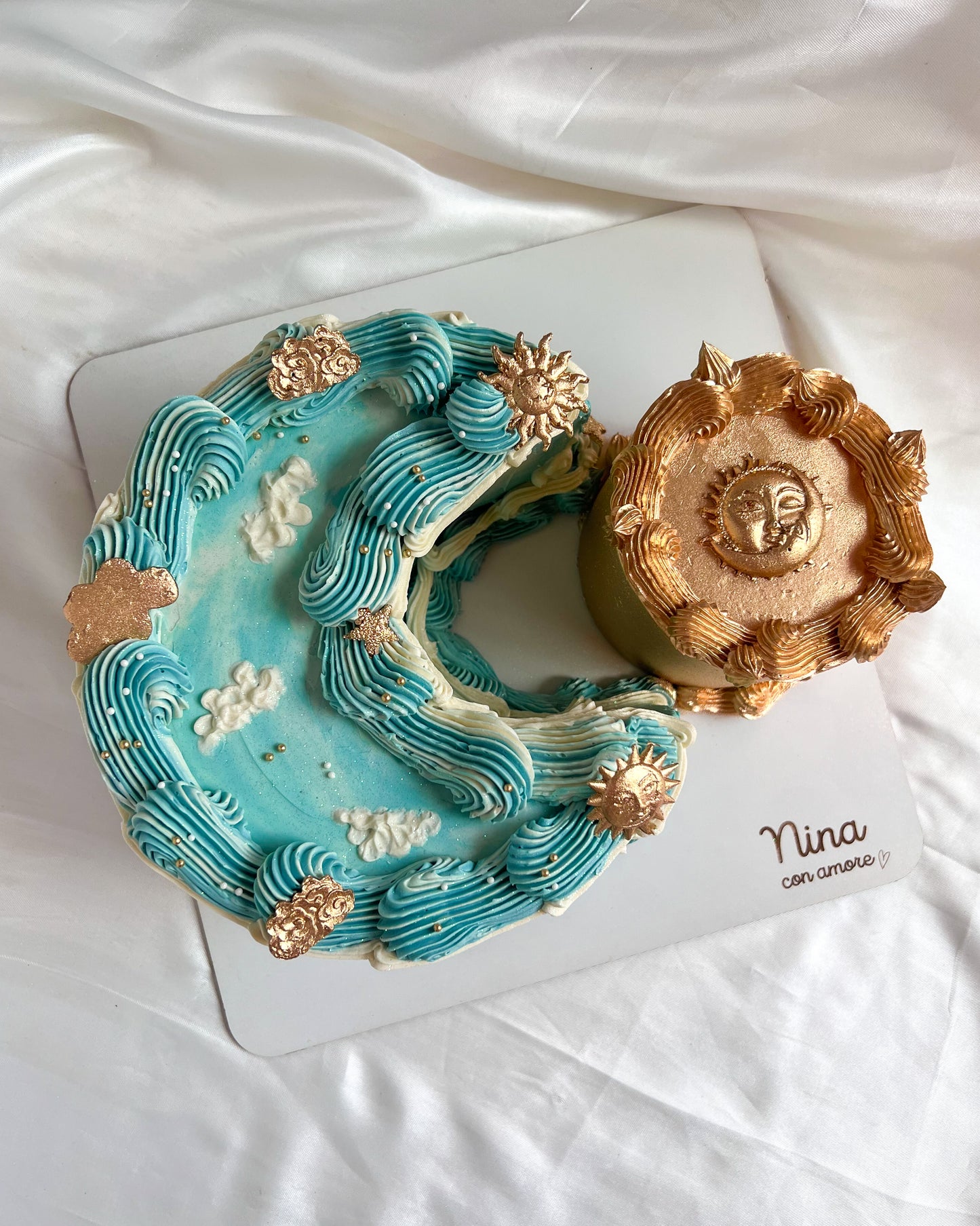 LUNA Y SOL CAKE