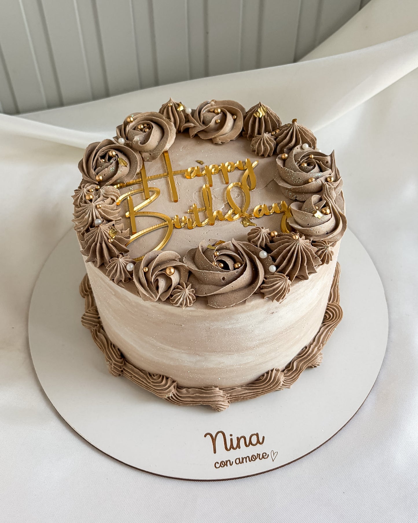 CAKE CON ROSETAS - Beige