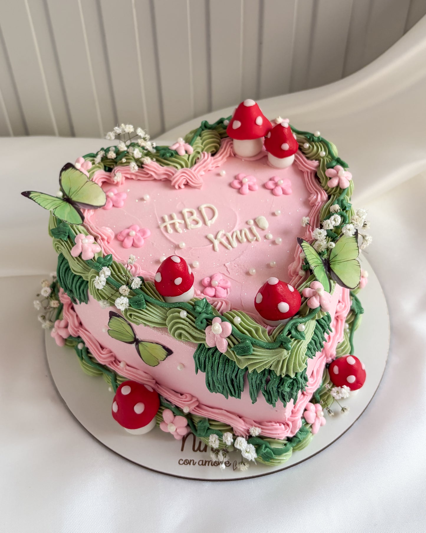 CORAZÓN CON HONGUITOS🍄Y MARIPOSAS