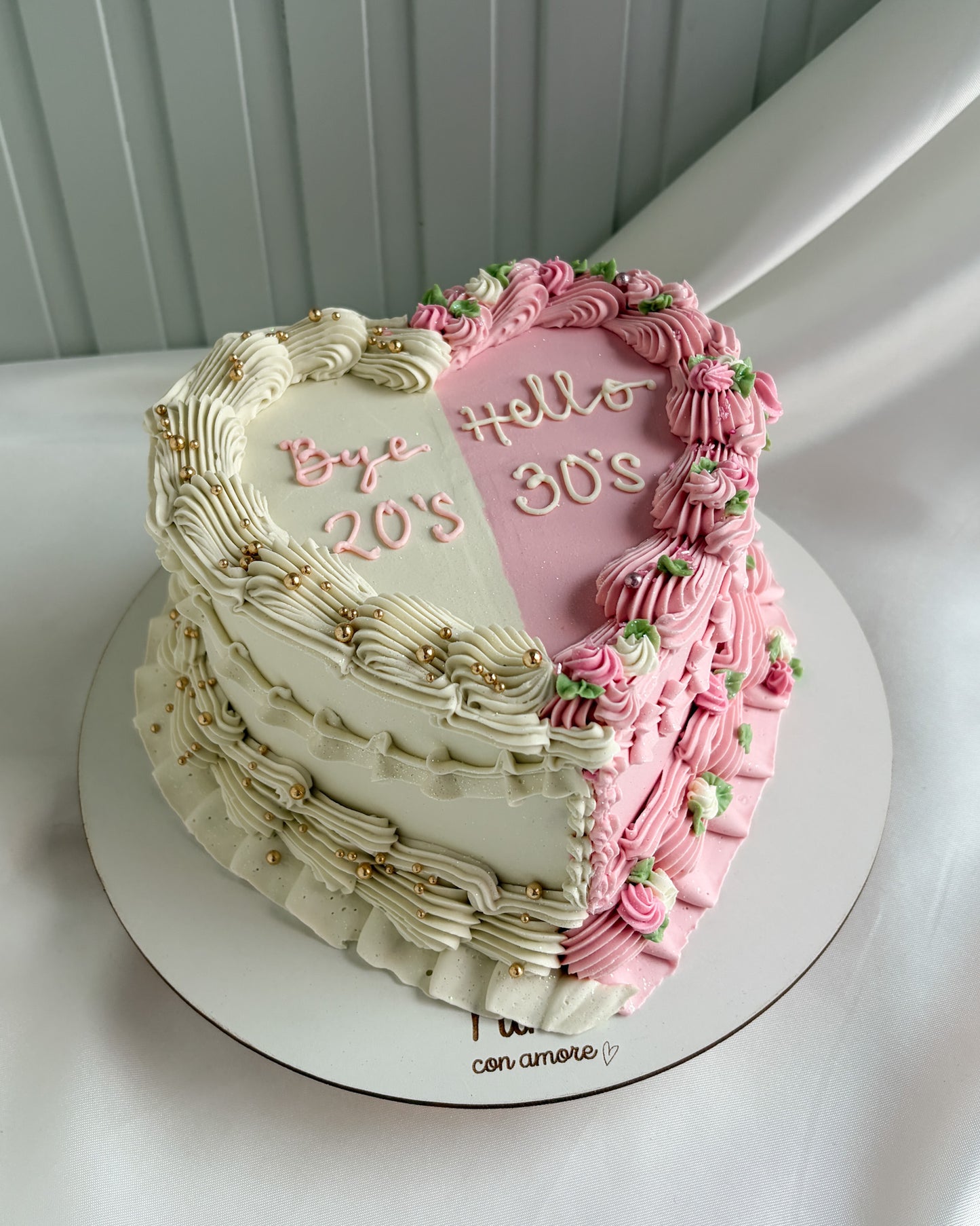 VINTAGE HEART CAKE - MITAD BLANCO, MITAD ROSADO