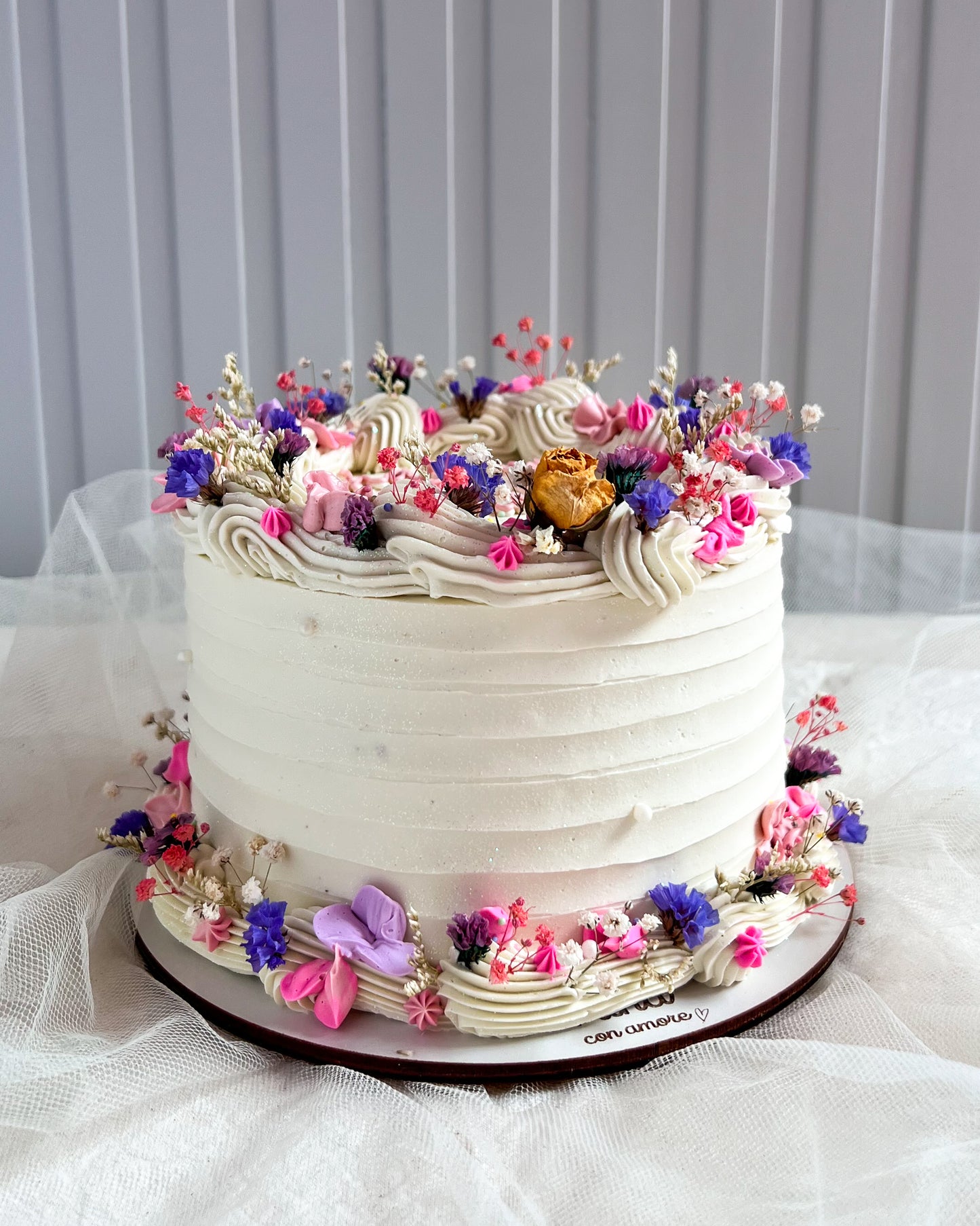 BOHO CAKE REDONDA BLANCA - Flores Rosadas y Moradas