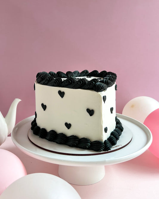 HEART CAKE - Corazones Negros
