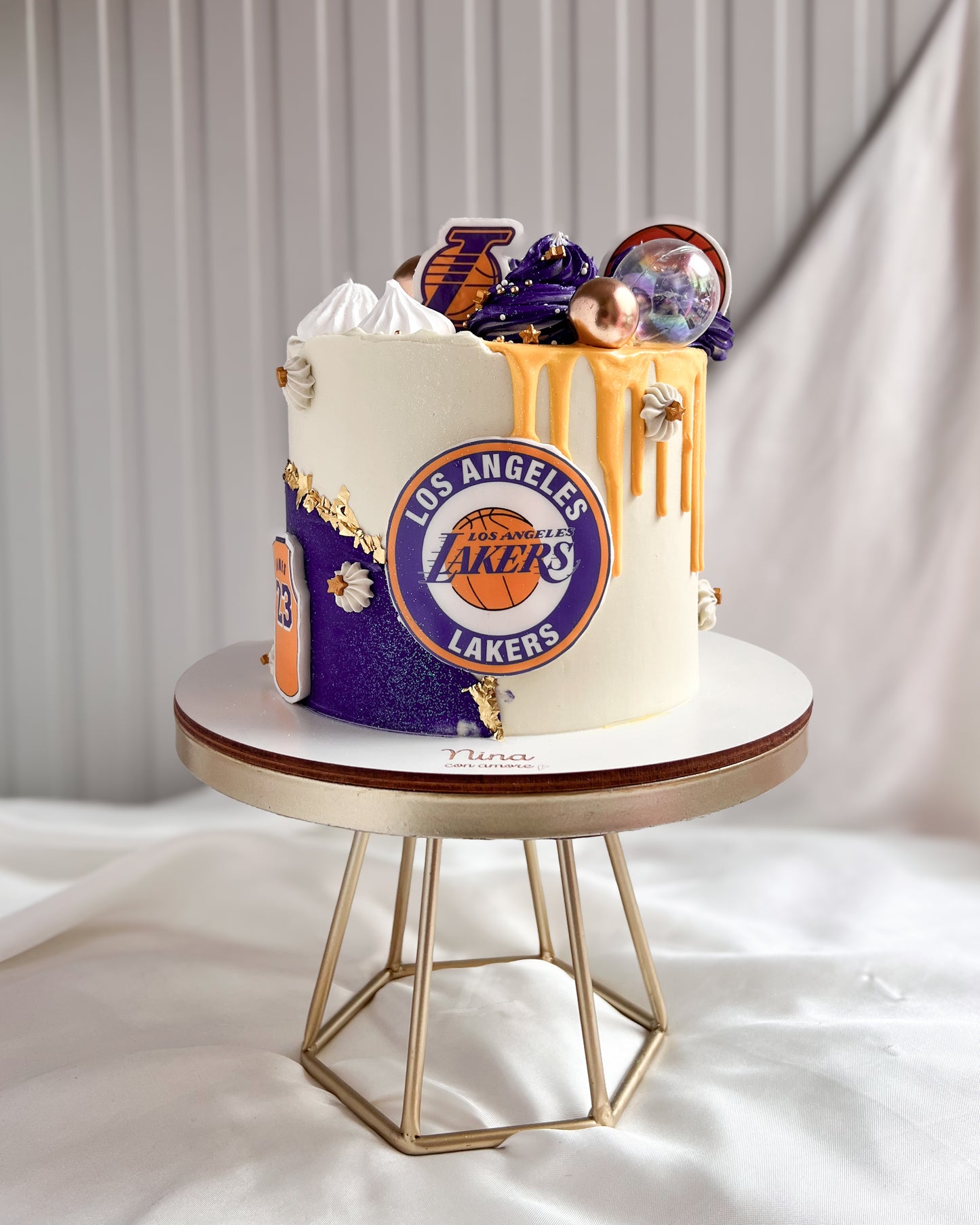 BASKETBALL CAKE - LAKERS