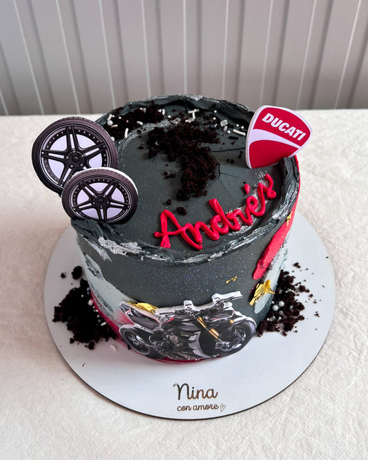 BLACK CAKE - MOTOCICLETA