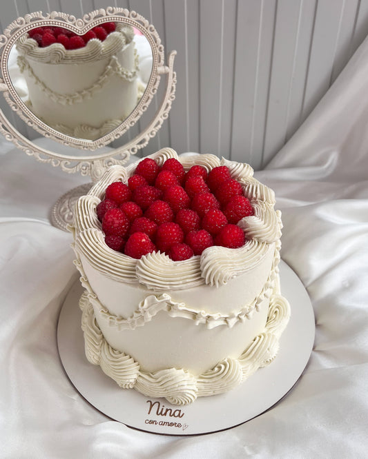 VINTAGE CAKE CON FRAMBUESAS
