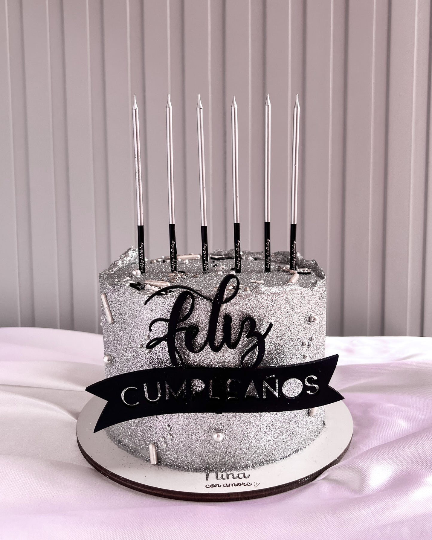 SILVER CAKE CON TOPPER NEGRO