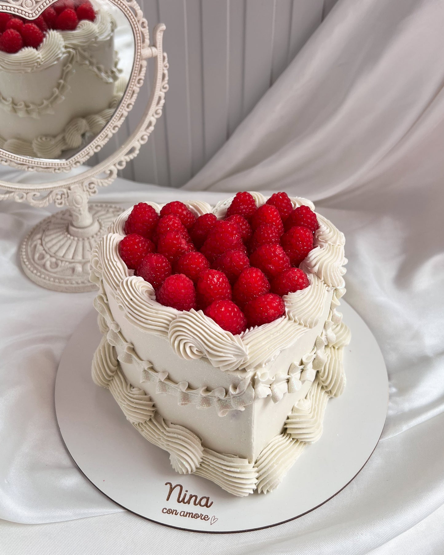 VINTAGE HEART CON FRAMBUESAS