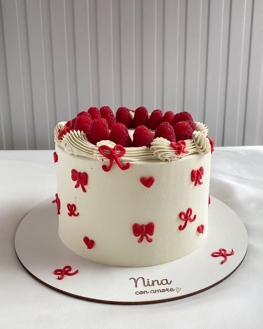VINTAGE CAKE - Frambuesas y lazos rojos