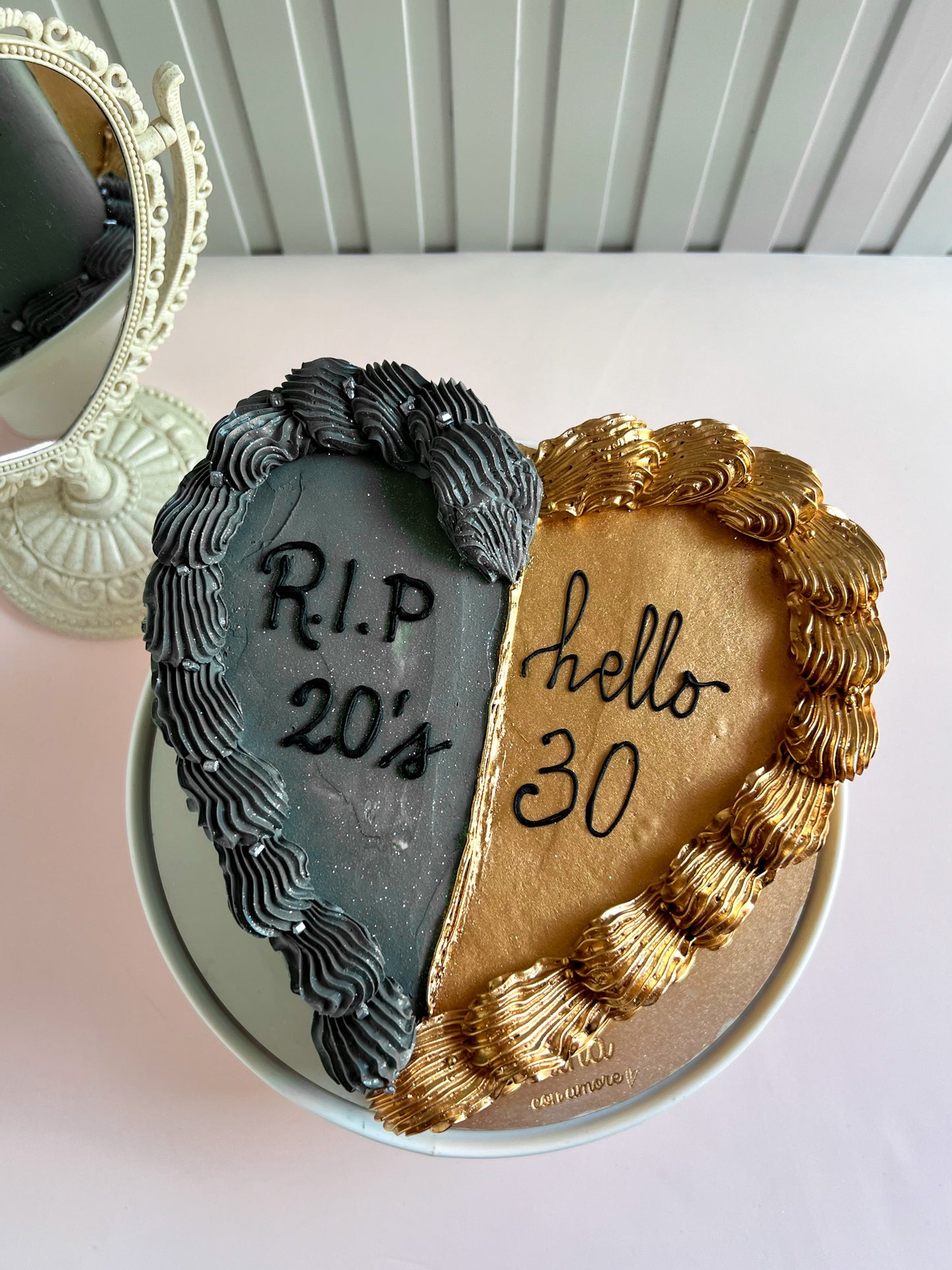 CORAZON GRIS Y DORADO - Mitad y MItad