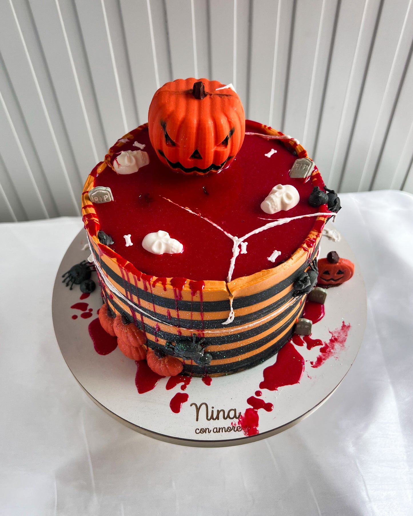 HALLOWEEN CAKE