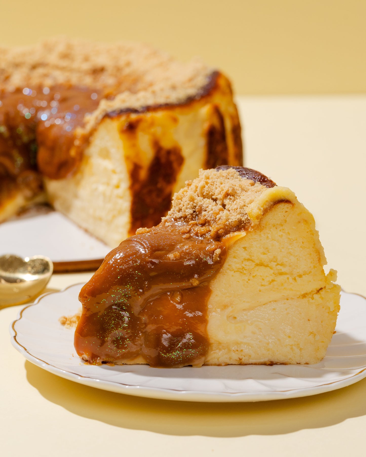 TARTA VASCA DE AREQUIPE Y SULTANA 12-16 porciones