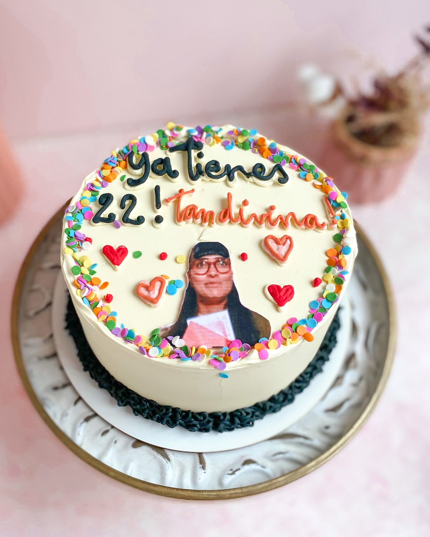 BETTY LA FEA CAKE