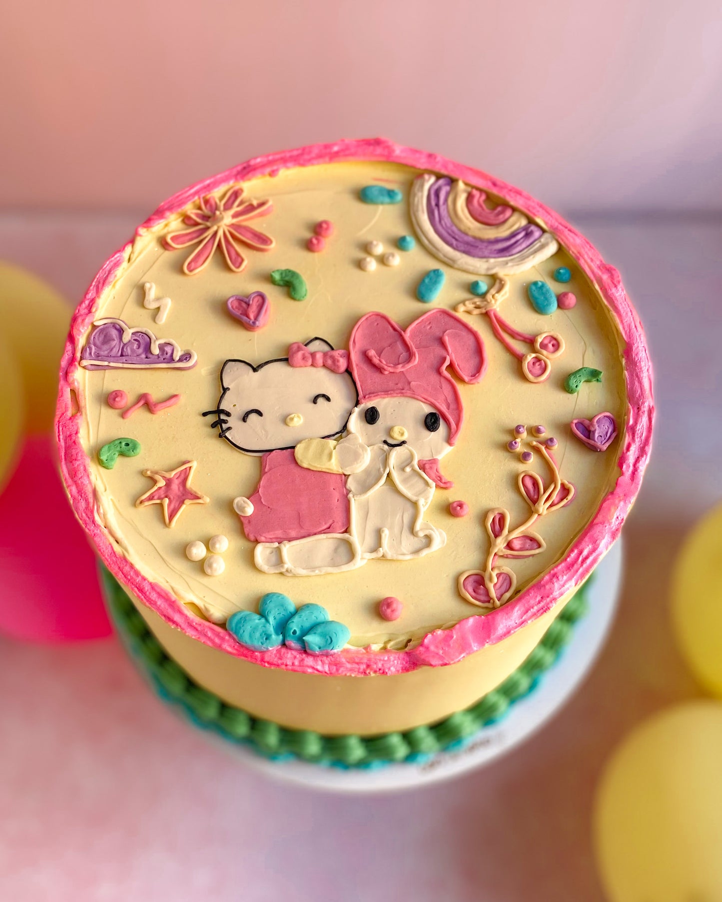 HELLO KITTY CAKE - Amarilla