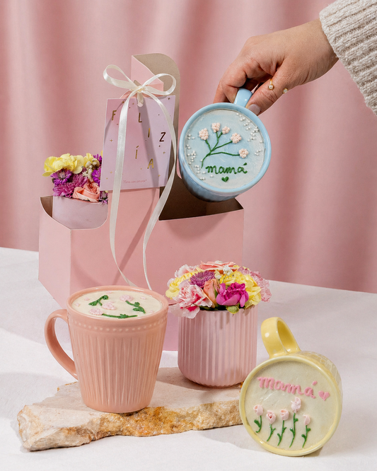MUG CAKE + ARREGLO DE FLORES