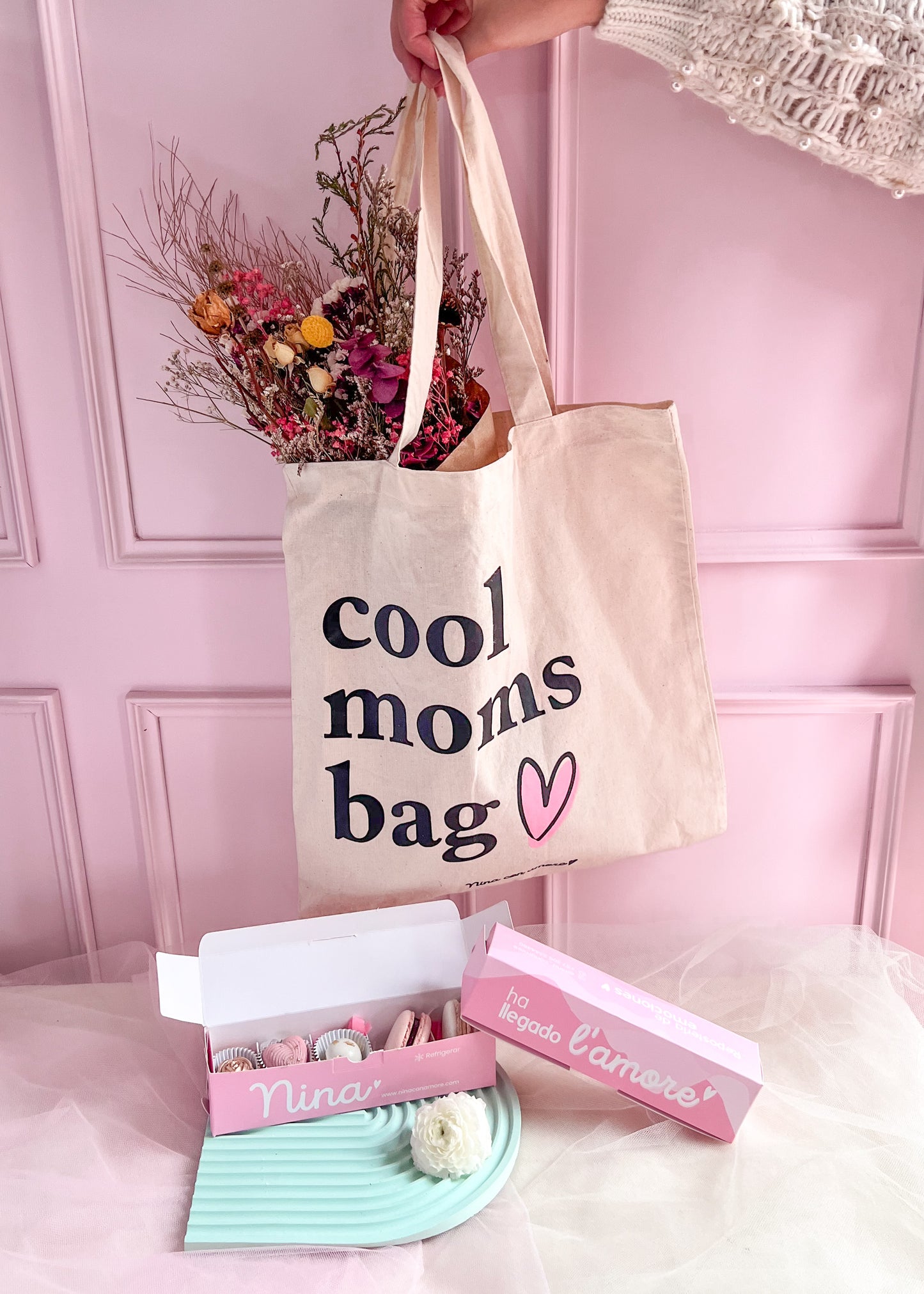 COOL MOM BAG con Macarons + Bombones + Flores Preservadas