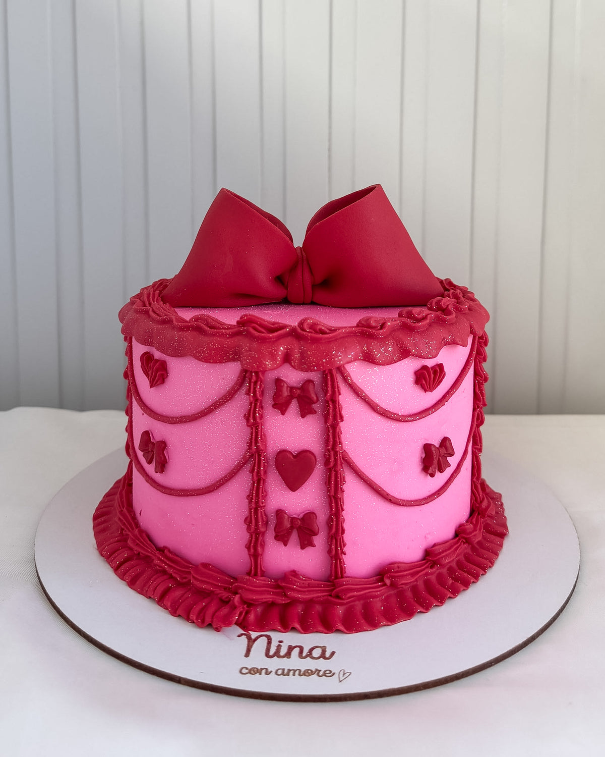 VINTAGE LAZOS CAKE- Rojo y Rosado