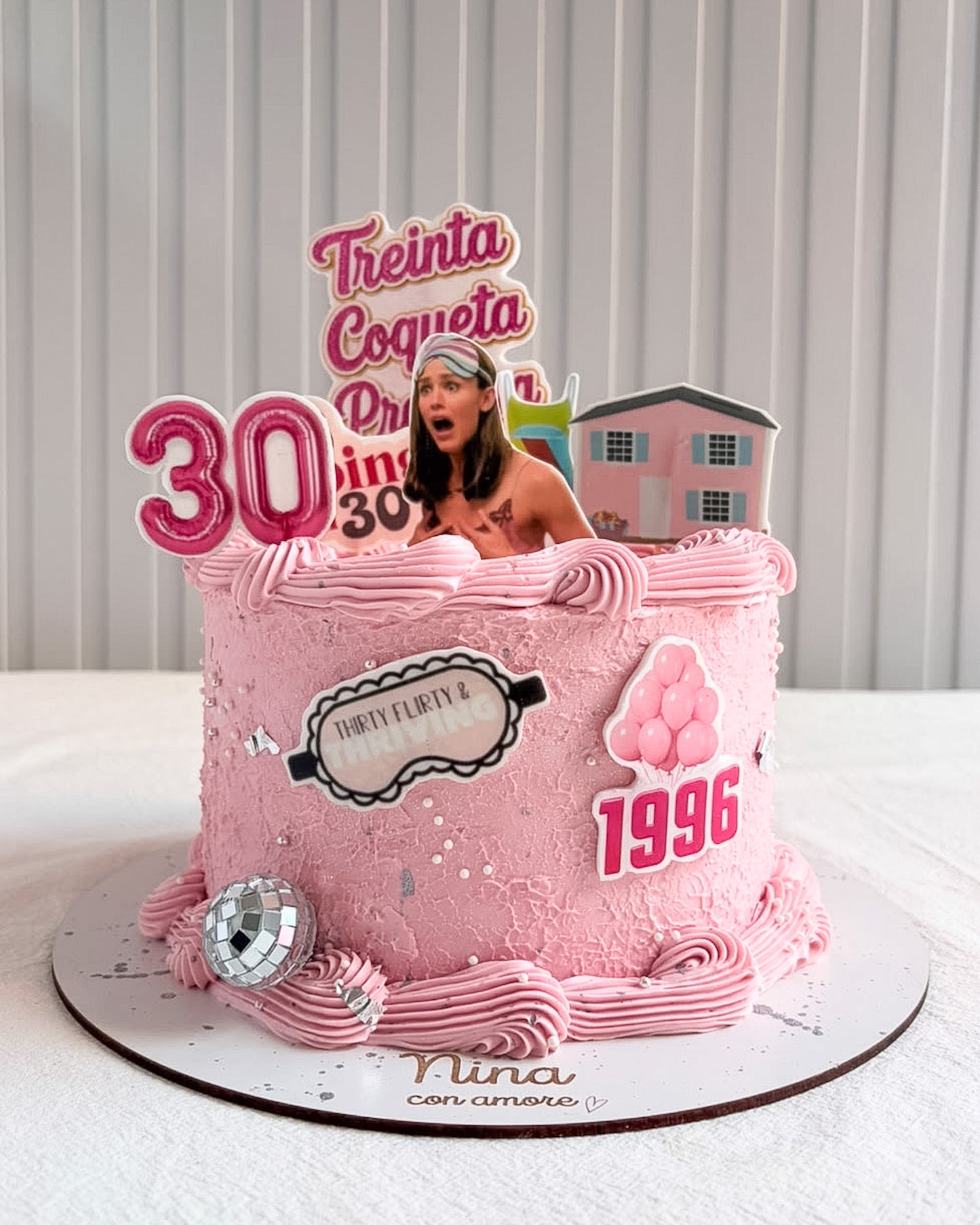 TREINTA COQUETA Y PROSPERA CAKE- Disco Ball