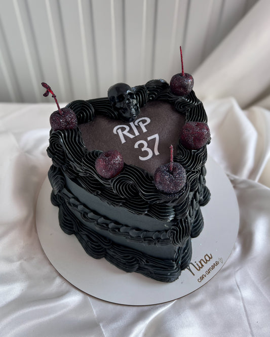 BURNING CAKE NEGRA - Cerezas y Calavera