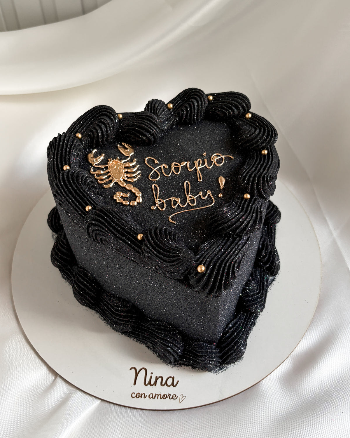 SCORPION CAKE - BLACK
