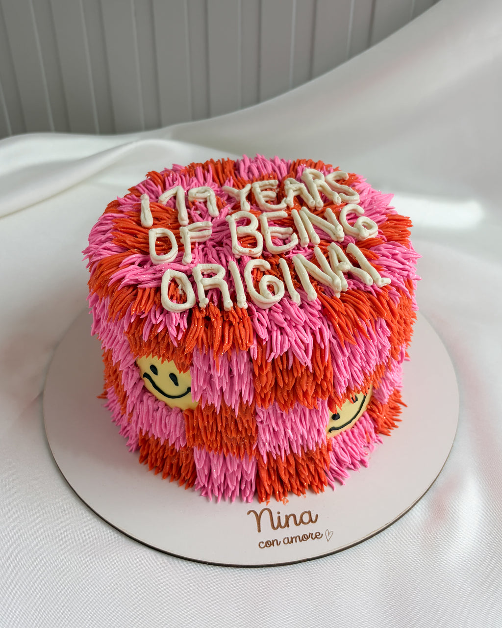 HAPPY FACE! - Rug Cake Rosada y Naranja
