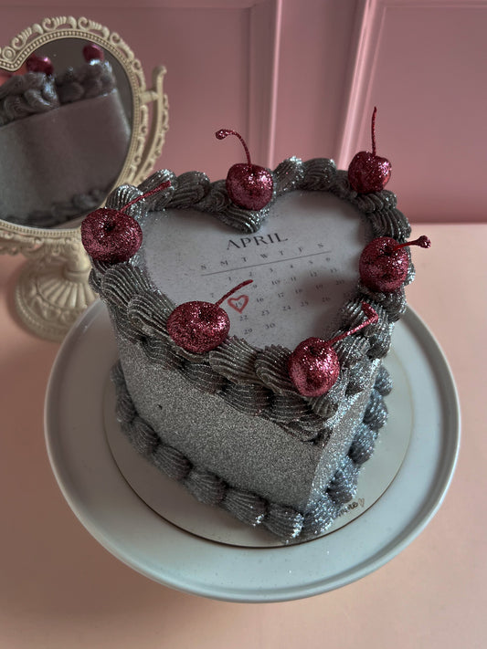 BURNING CAKE - Silver Glitter Cerezas