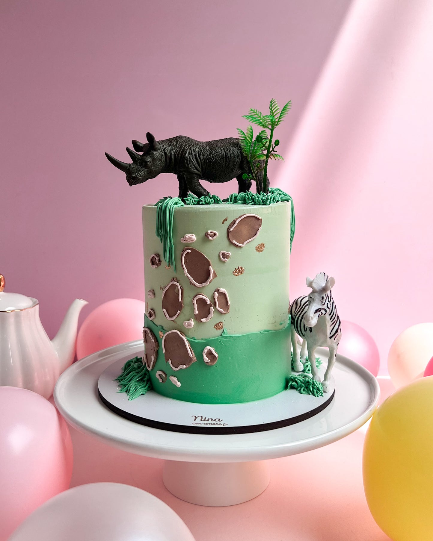 ANIMALES SALVAJES CAKE