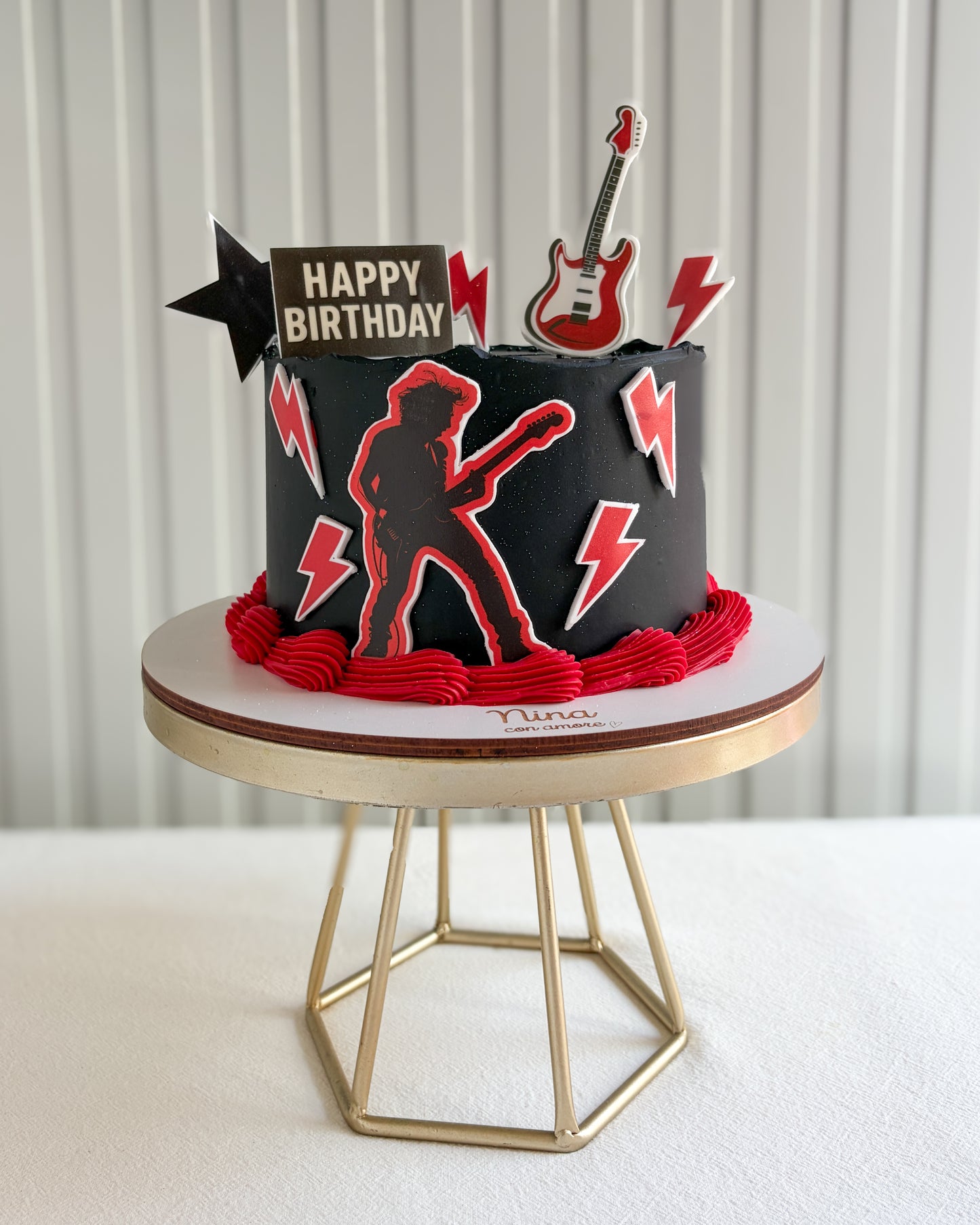 ROCK AND ROLL CAKE-Negro y Rojo