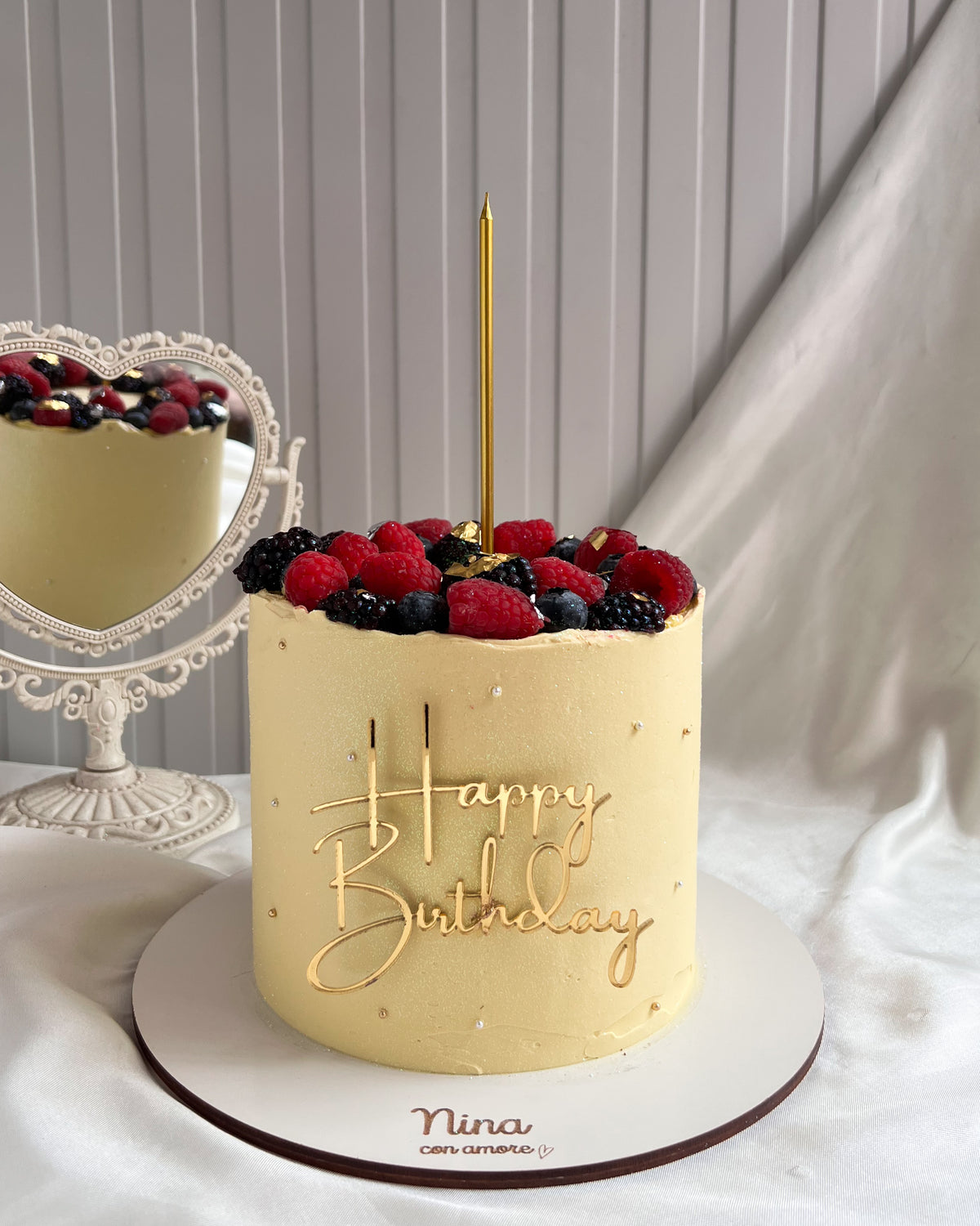 BERRIES CAKE AMARILLA - Frambuesas, Arándanos y Zarzamoras