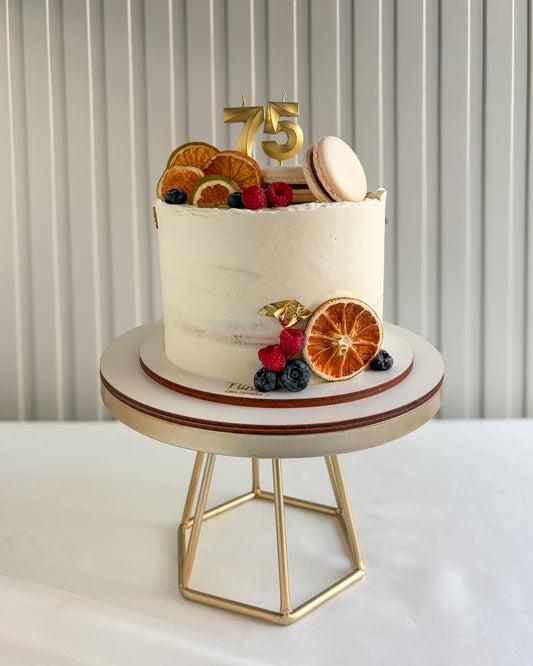 FRUTAS Y MACARONS CAKE