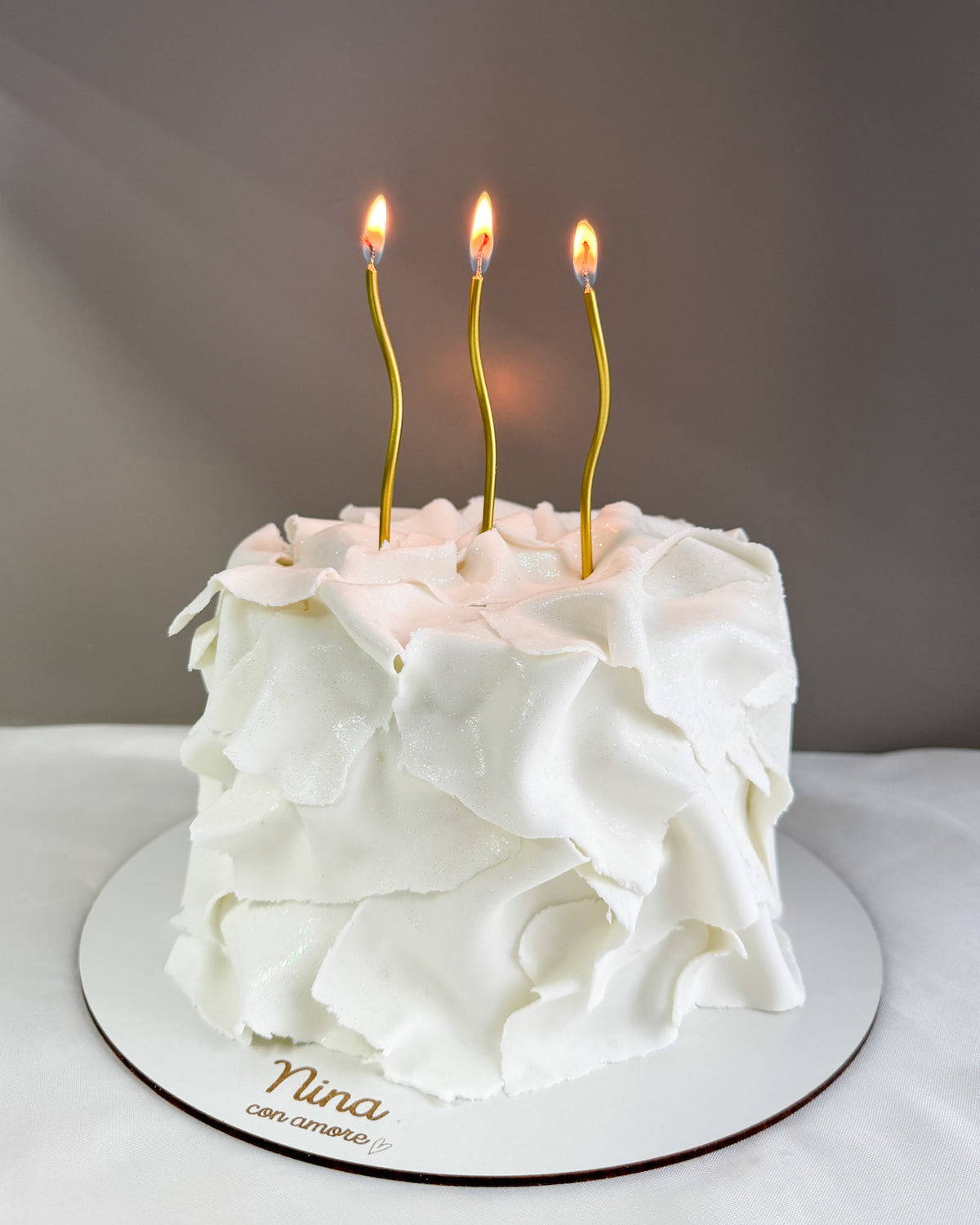 RUFFLES CAKE - Fondant