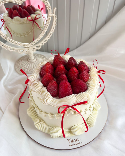 NUEVA!! VINTAGE CAKE CON FRESAS - Lazos Rojos