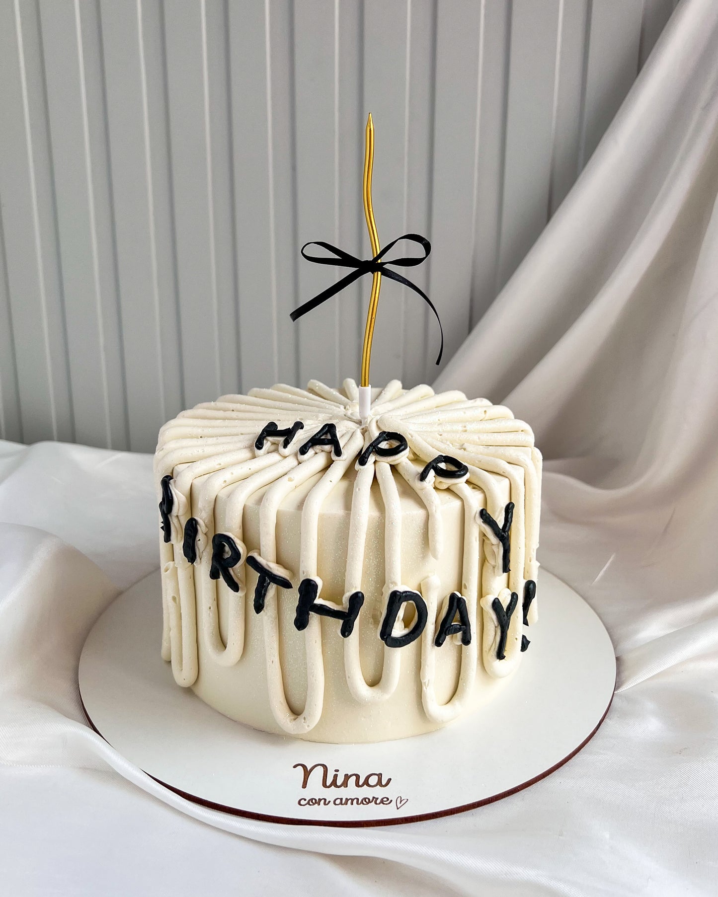 MINIMALIST HILOS BLANCOS "HAPPY BIRTHDAY"