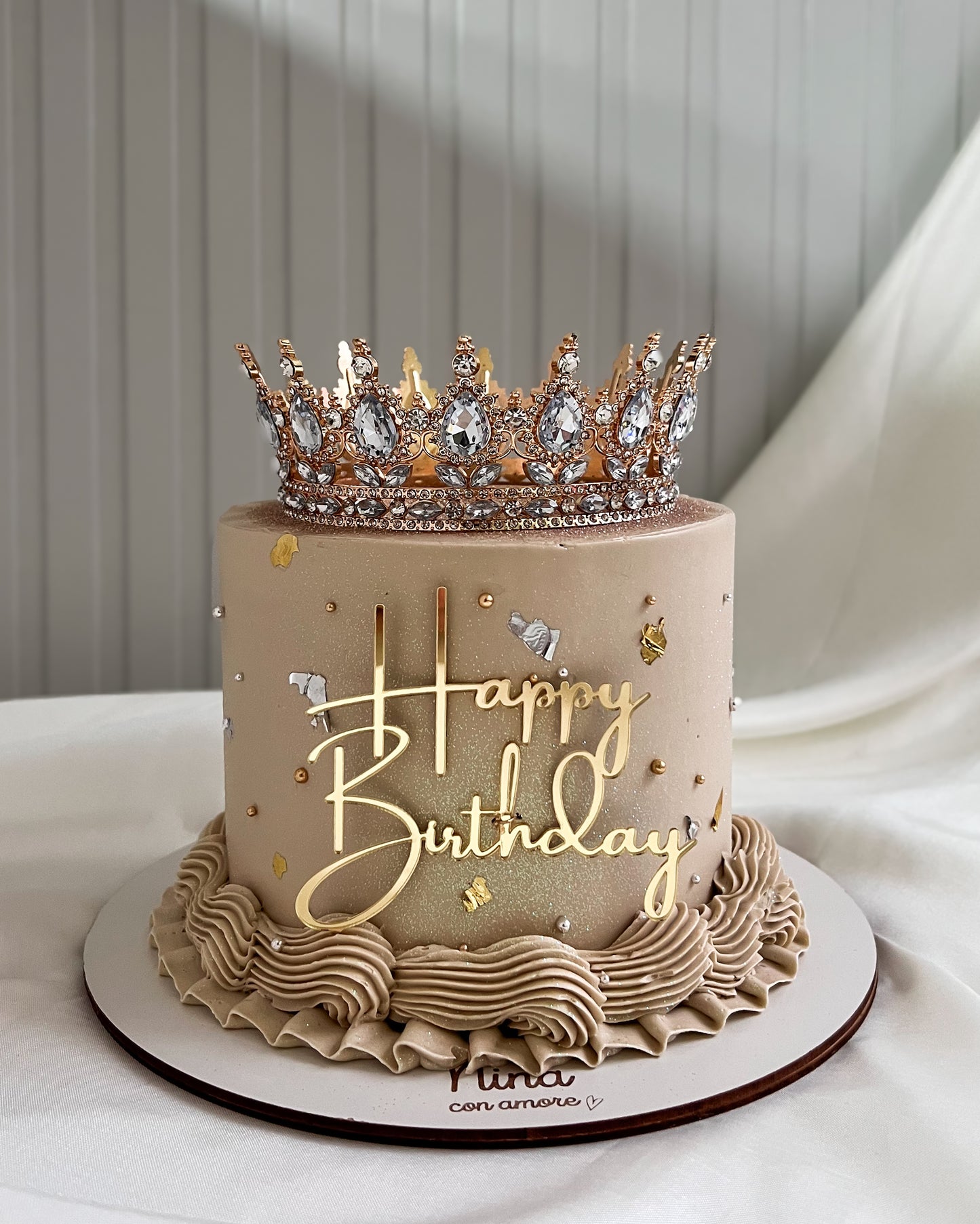 BIRTHDAY QUEEN CAKE NUDE CON PERLAS - Corona