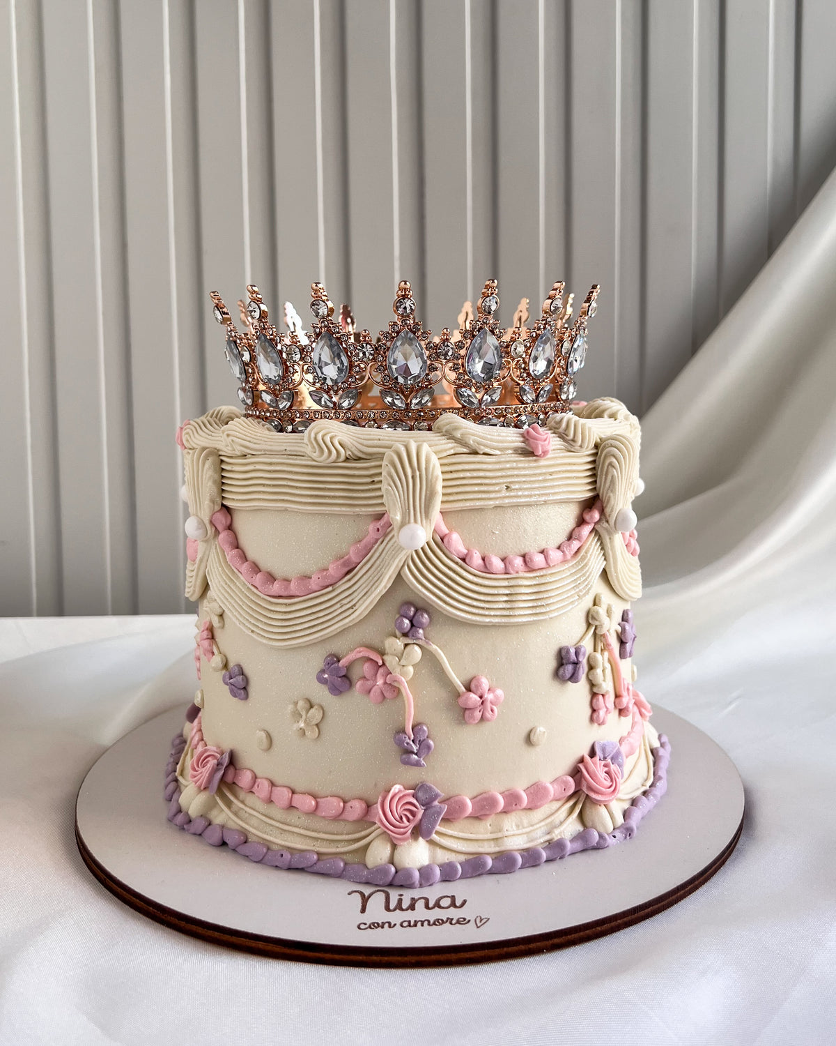 MARIA ANTONIETA QUEEN CAKE - Corona