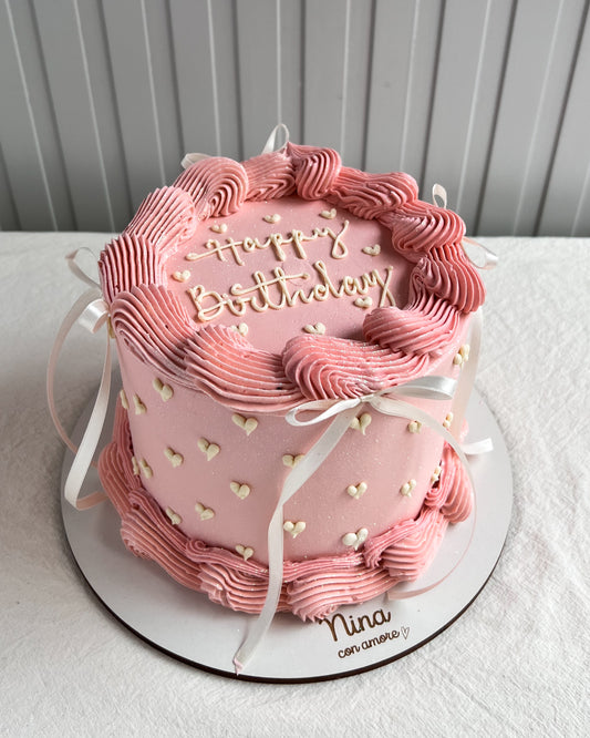 VINTAGE CAKE ROSADA CON CORAZONCITOS