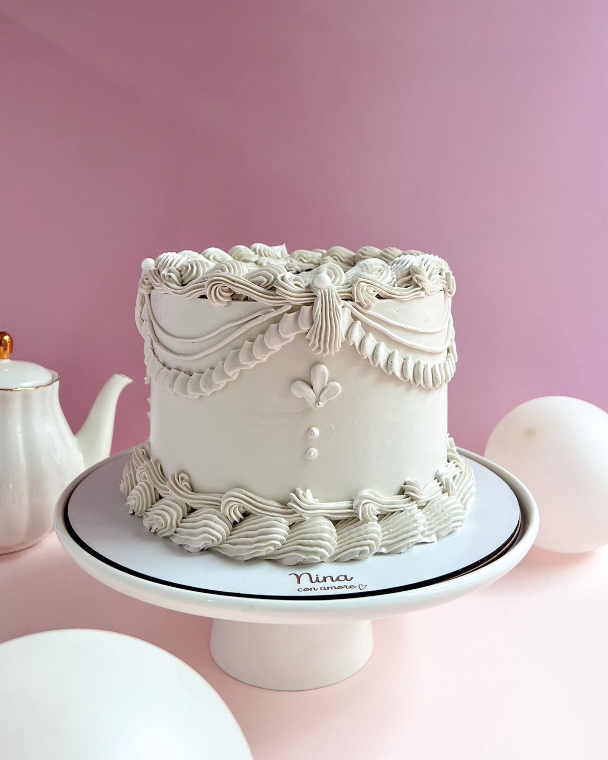 VINTAGE CAKE REDONDA - Blanca monocromática