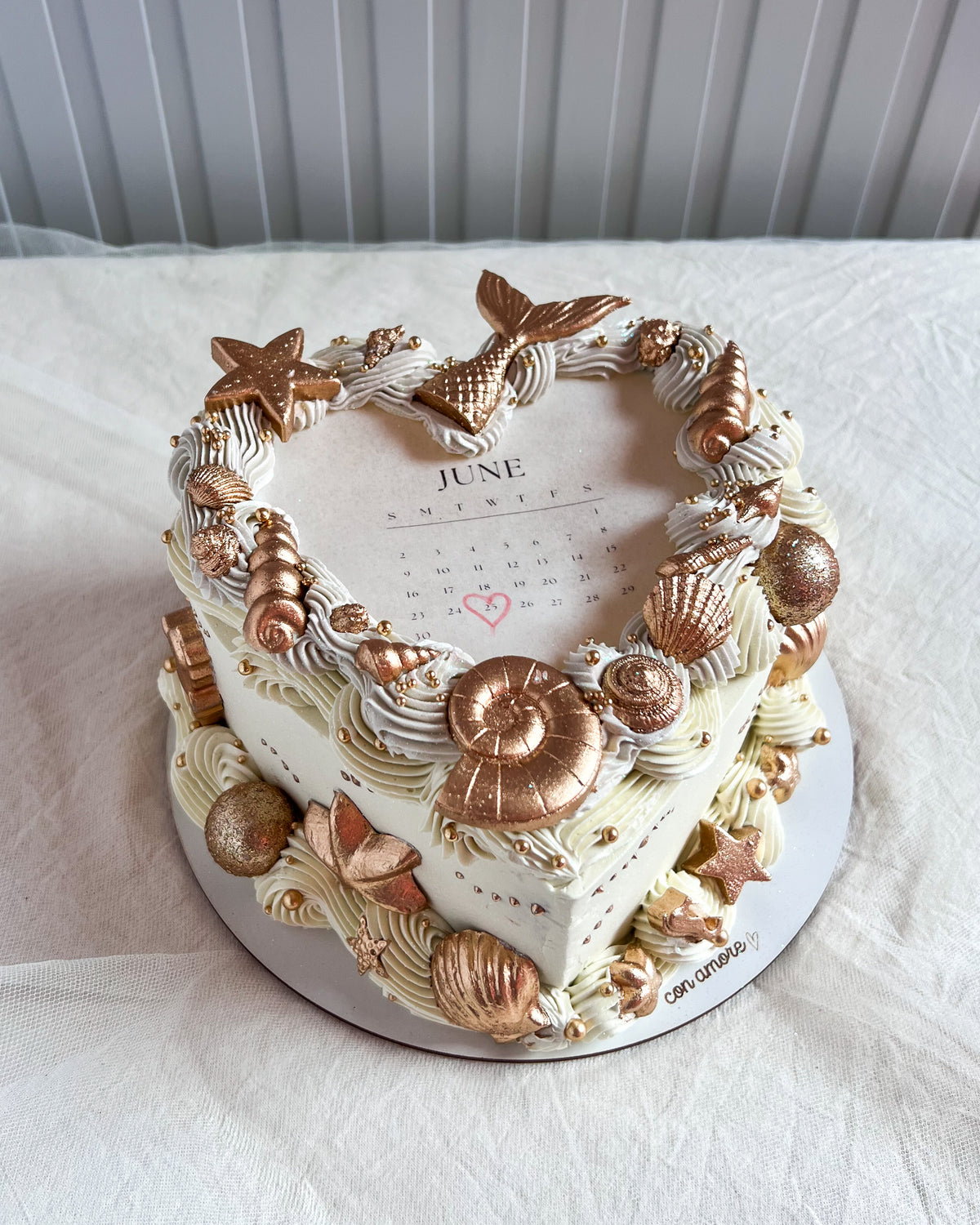 BURNING HEART - Golden Sea Cake